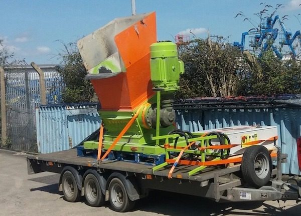 X AXO Twin Shaft Shredder