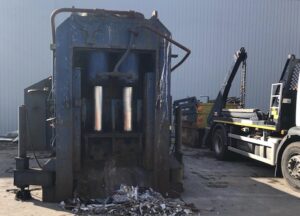 X SOLD Taurus 450 Mobile Shear Baler