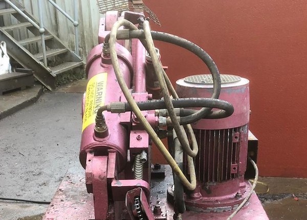 X SOLD 320 JMC McIntyre Alligator Shear