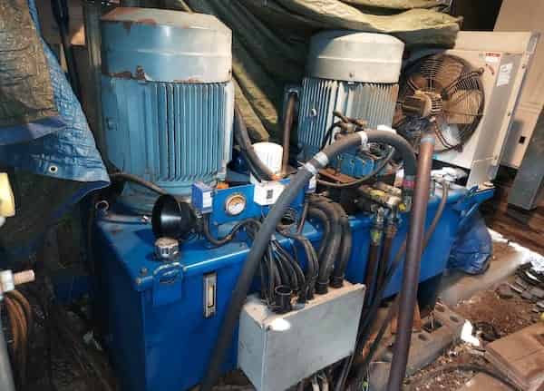 X SOLD Used Twin Shaft Tyre Shredder