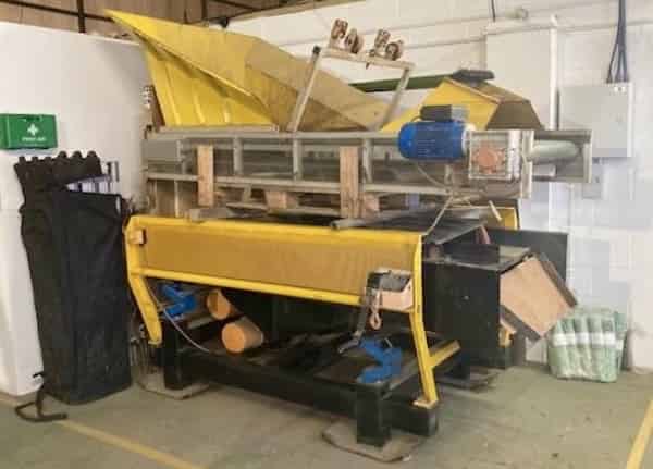 SOLD Used Vibrating Screener
